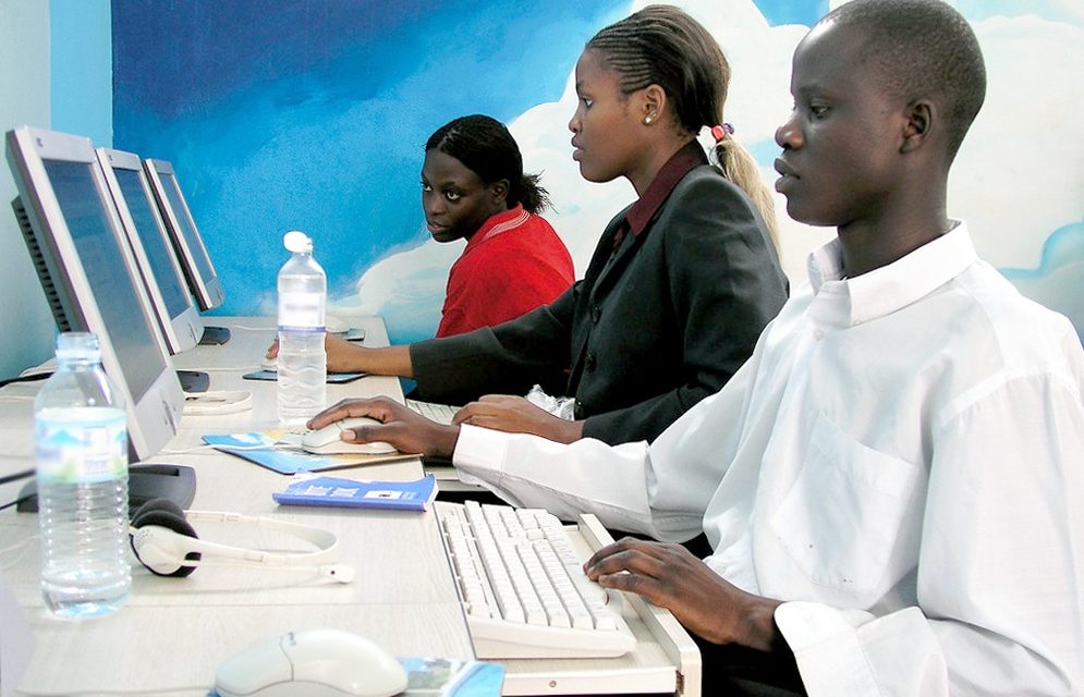 COTE D’IVOIRE : LUTTE CONTRE LA CYBERCRIMINALITE/ Les étudiants formés à la gestion des données privés sur les réseaux sociaux