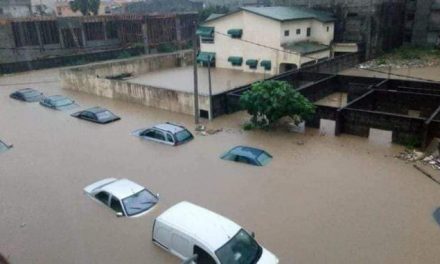 Pluie diluvienne/Plusieurs endroits de la ville d’Abidjan inondés, 4 enfants décédés, selon un bilan provisoire