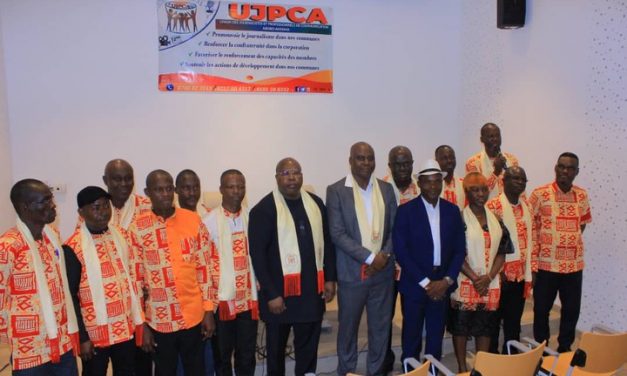 INVESTITURE DU BUREAU EXÉCUTIF DE UJPCA , LE MAIRE OUATTARA BRAHIMA « LA CRÉATION DE CETTE ORGANISATION VA SERVIR DE CRÉNEAU POUR FAIRE CONNAÎTRE LES ACTIONS DE DÉVELOPPEMENT FAITES DANS LES DEUX COMMUNES »