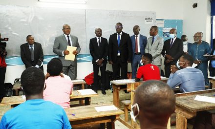 Concours d’entrée à l’Ecole supérieure africaine des Technologies de l’Information et de la Communication (ESATIC): le ministre Amadou Coulibaly lance officiellement les épreuves écrites