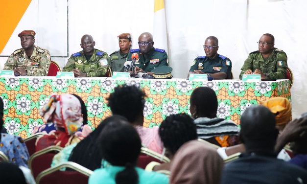 49 militaires ivoiriens détenus au Mali : « aucune alerte, ni mauvaise nouvelle sur leur santé et leurs conditions de détention », rassure le chef d’état-major général Lassina Doumbia