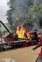 Alépé:La Sodefor lance la traque des orpailleurs clandestins sur le fleuve Bia,D’importants matériels saisis et brûlés
