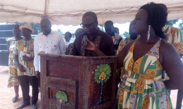 Toumodi-Investiture du président des jeunes de Toumodikro/NDRI PIERRE NARCISSE (PARRAIN) aux jeunes : » vous donnez la preuve que  vous êtes engagés à  promouvoir la paix »