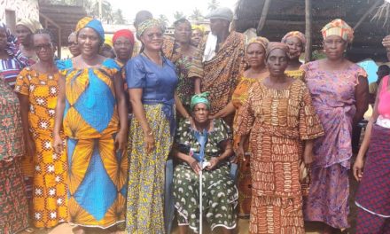 District d’Abidjan/Présentation de vœux de nouvel an/Plusieurs femmes d’Atchan Goto honorées PAR LE MINISTRE GOUVERNEUR BEUGRE MAMBE