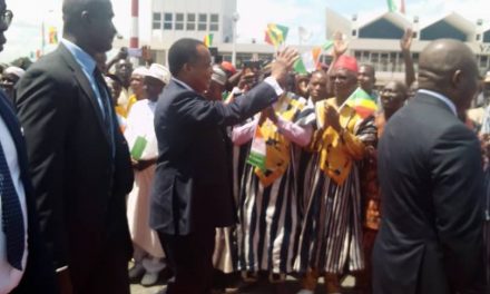 Yamoussoukro Le Président  Denis Sassou Nguesso rend hommage a feu Félix Houphouët Boigny 