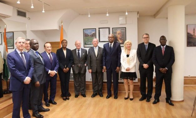 PRESENTATION DU PLAN NATIONAL DE DEVELOPPEMENT (PND) AUXCONSULS HONORAIRES DE CÔTE D ́IVOIRE EN ESPAGNE