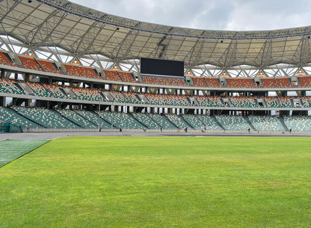 Côte D’Ivoire Le stade d’Ebimpé/Ah la pelouse d’Ebimpé!