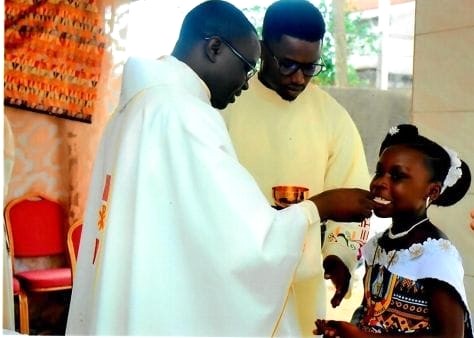 Eglise Catholique: Première communion à notre dame de Cana d’Abobo Agnissankoi