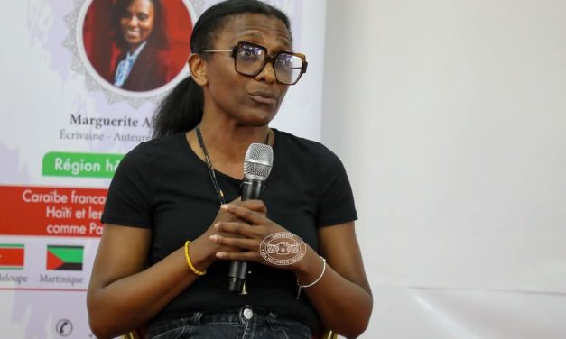 Sur les traces d’un succès littéraire : Marguerite Abouet face aux étudiants d’Abidjan