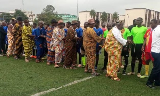 football vacances/ La finale du tournoi de la première Dame à Abobo