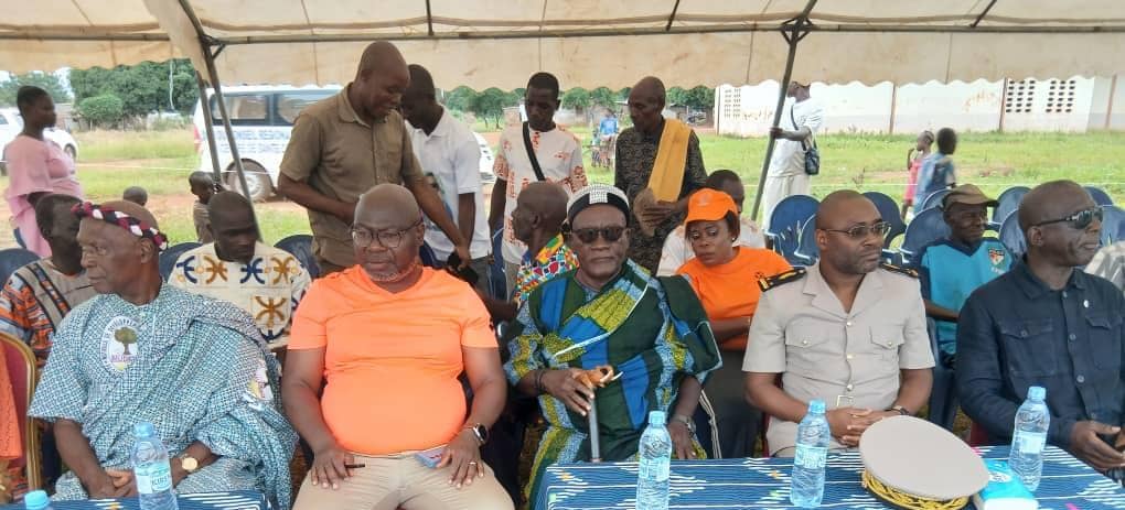Tiebissou-Molonou-Nanafoue /Attoungbre Roger Rovia initie le tournoi de la fraternité