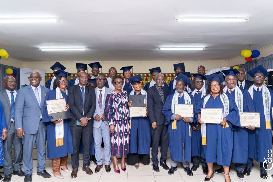 -Côte d’Ivoire : Après leur Master en Exécutive Management des Médias/ Les impétrants plaident pour le doctorat