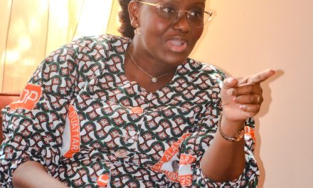 Côte d’Ivoire-Législatives du 27 décembre 2025/ Léocadie Loukou Yao S’adressant aux Femmes du Bélier.